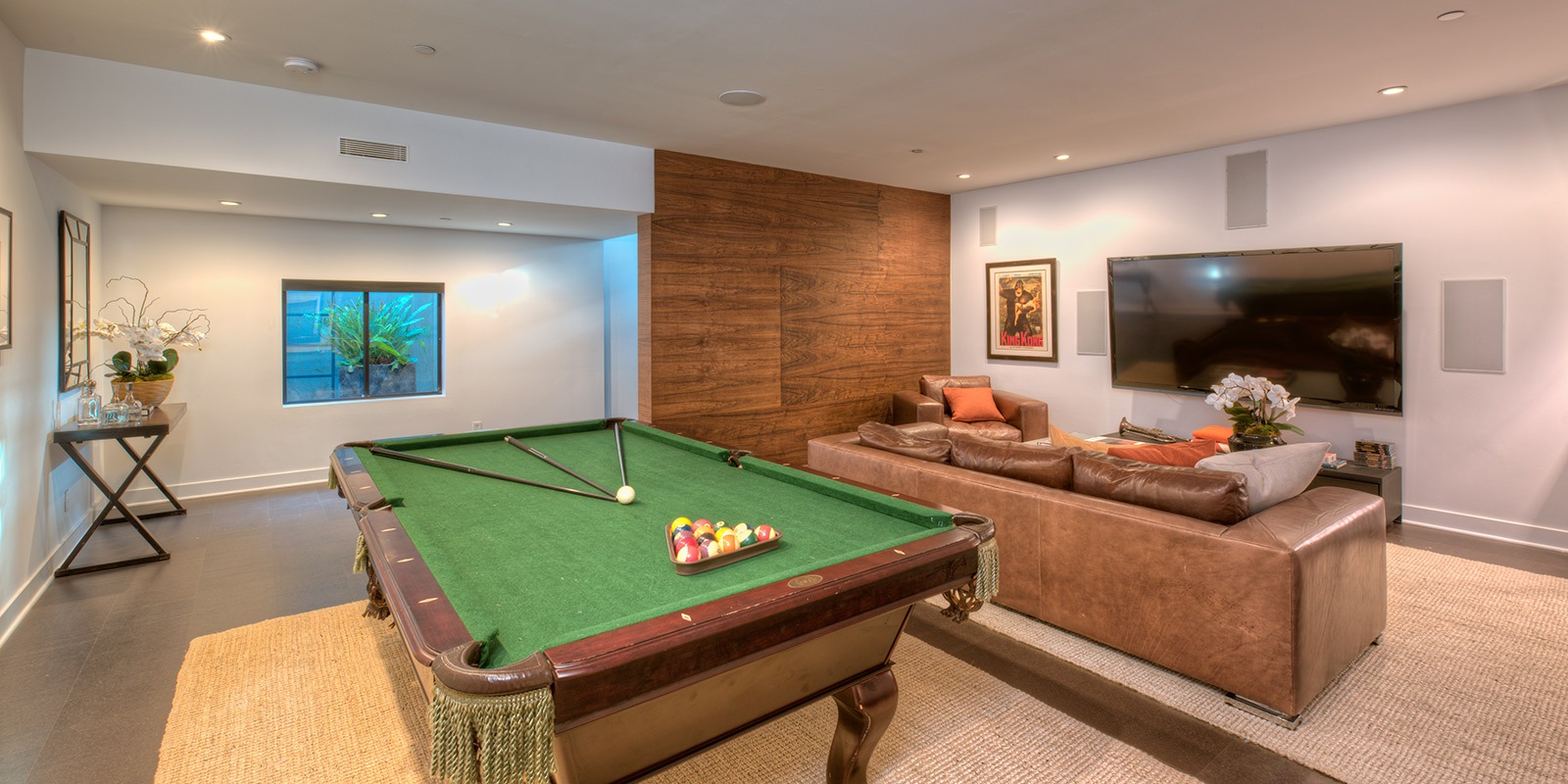 Santa Monica Living Home 19 imgi_27_Adelaide-38-pool_table_tv_LG-Desktop-Cropped (1)