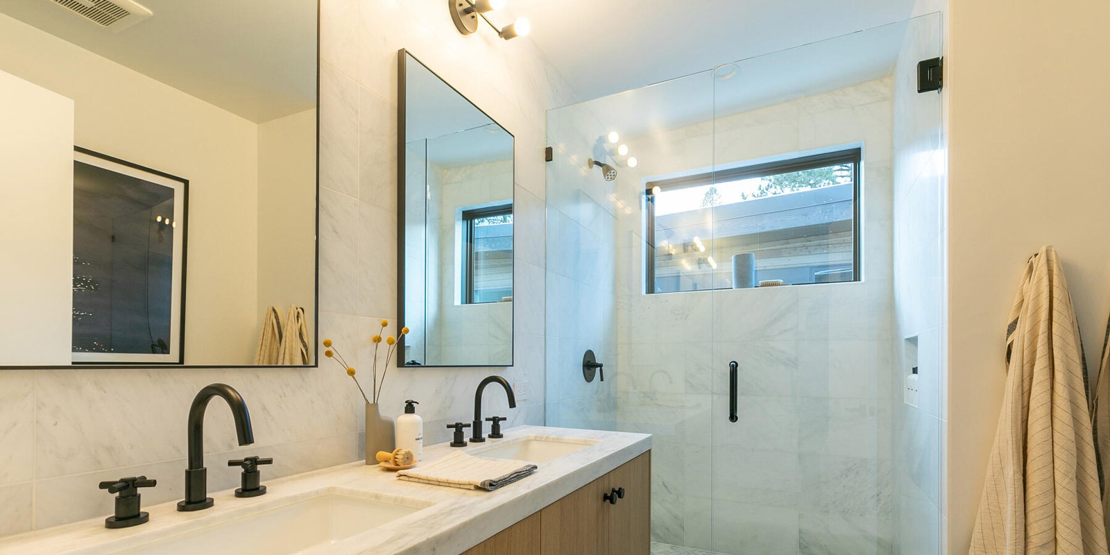 imgi_21_204-Palisades-Cir-Olympic-021-011-Bathroom-Two-MLS_Size-Cropped-Desktop